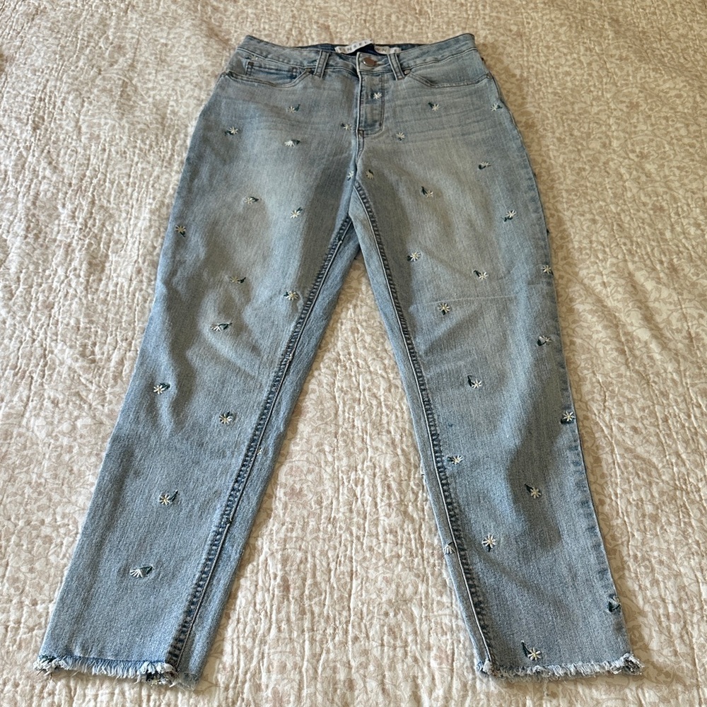 Tinseltown Light Blue Distressed Ankle Jeans